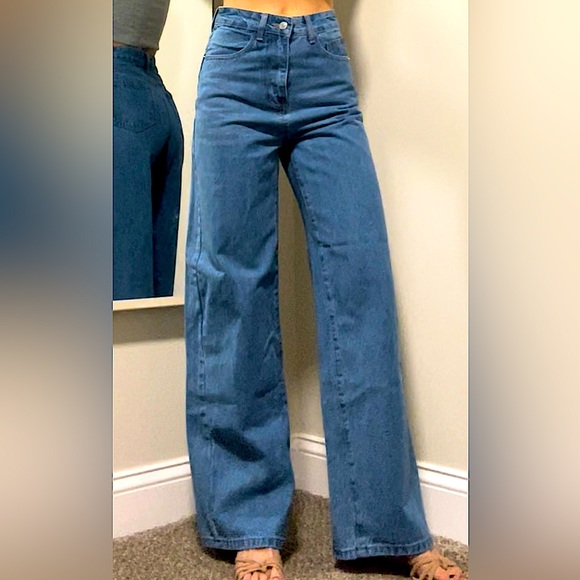 Perfect Wide Leg Jeans - Picture 4 of 9